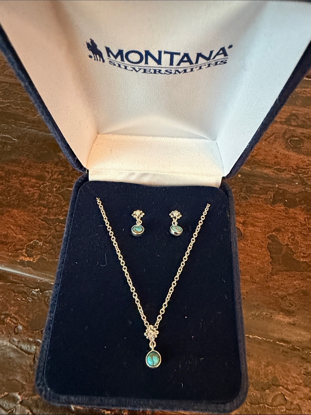 Montana Silversmiths Turquoise Drop Necklace and Earring Set